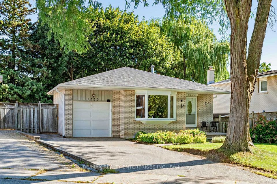 1535 Thetford Court, Mississauga, ON L5J 3N2 – main photo