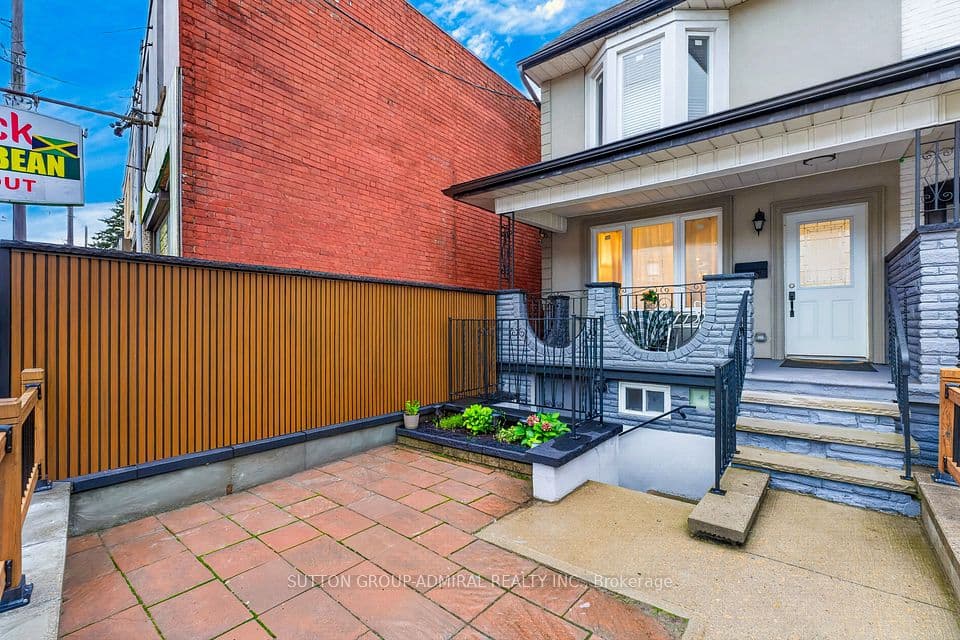 1987 Davenport Road, Toronto, ON M6N 1C5 – photo 3