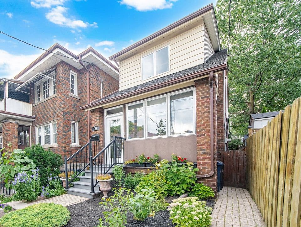 151 Jane Street, Toronto, ON M6S 3Y8 – main photo