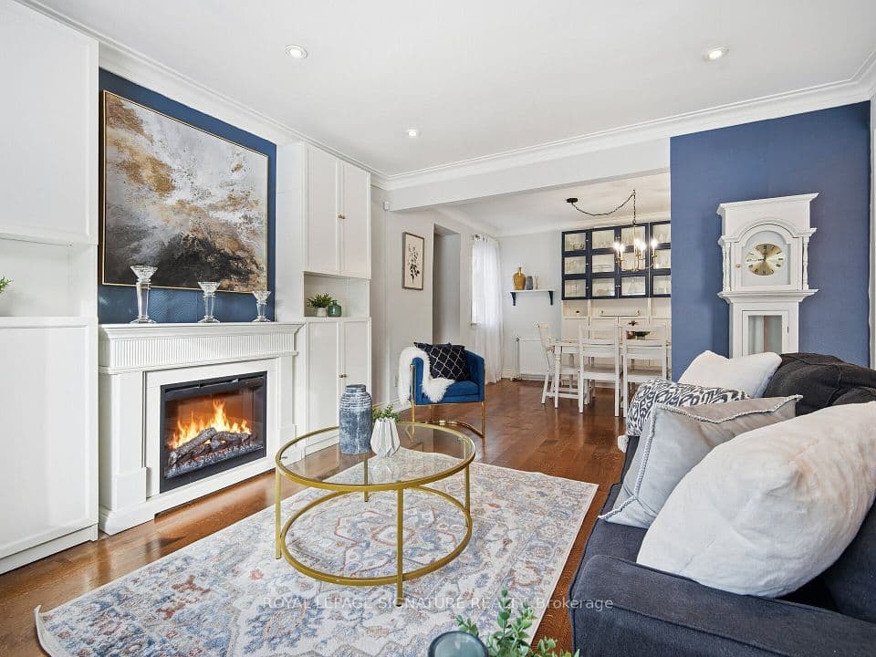 205 Prince Edward Drive S, Toronto, ON M8Y 3X1 – main photo