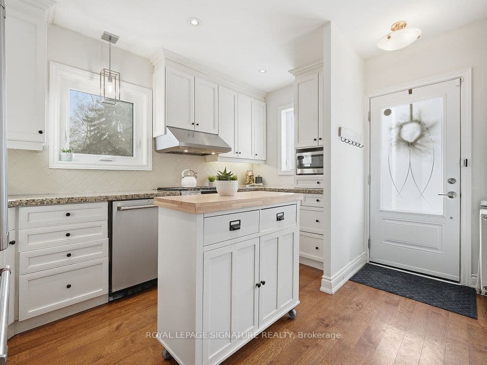 205 Prince Edward Drive S, Toronto, ON M8Y 3X1 – photo 3