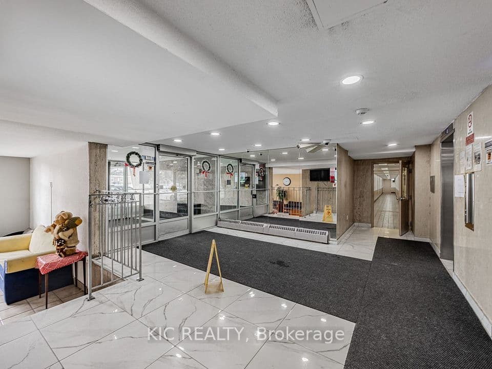 2645 Kipling Avenue 403, Toronto, ON M9V 3S6 – photo 3