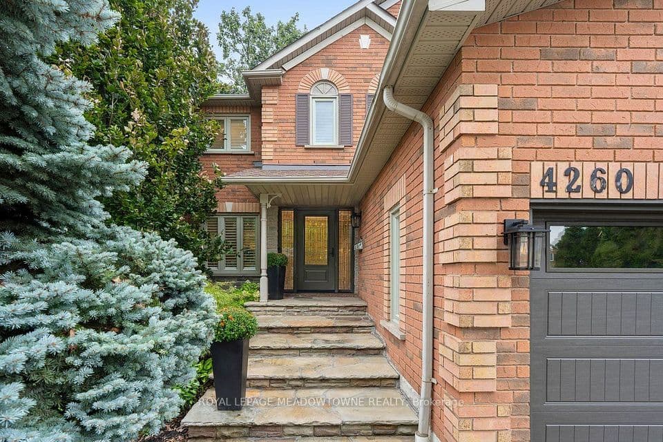 4260 Sagebrush Trail, Mississauga, ON L5C 4S2 – photo 3