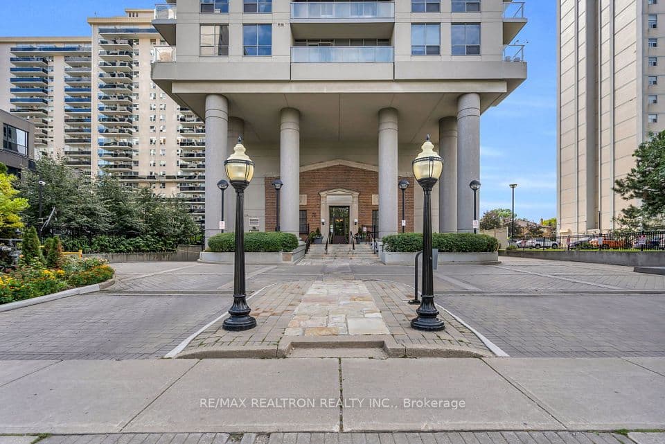 70 High Park Avenue 1210, Toronto, ON M6P 1A1 – photo 3