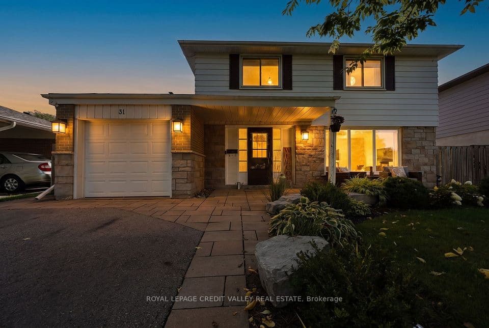 31 Melville Crescent, Brampton, ON L6W 2S3 – main photo