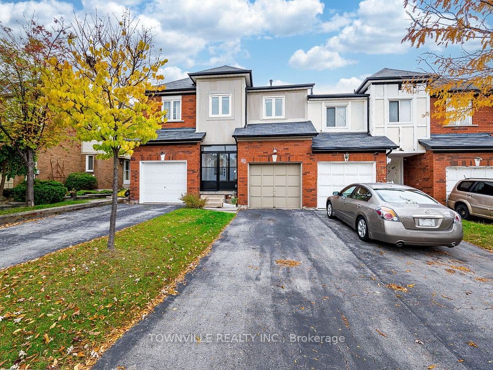 63 Ural Circle, Brampton, ON L6R 1H2 – main photo