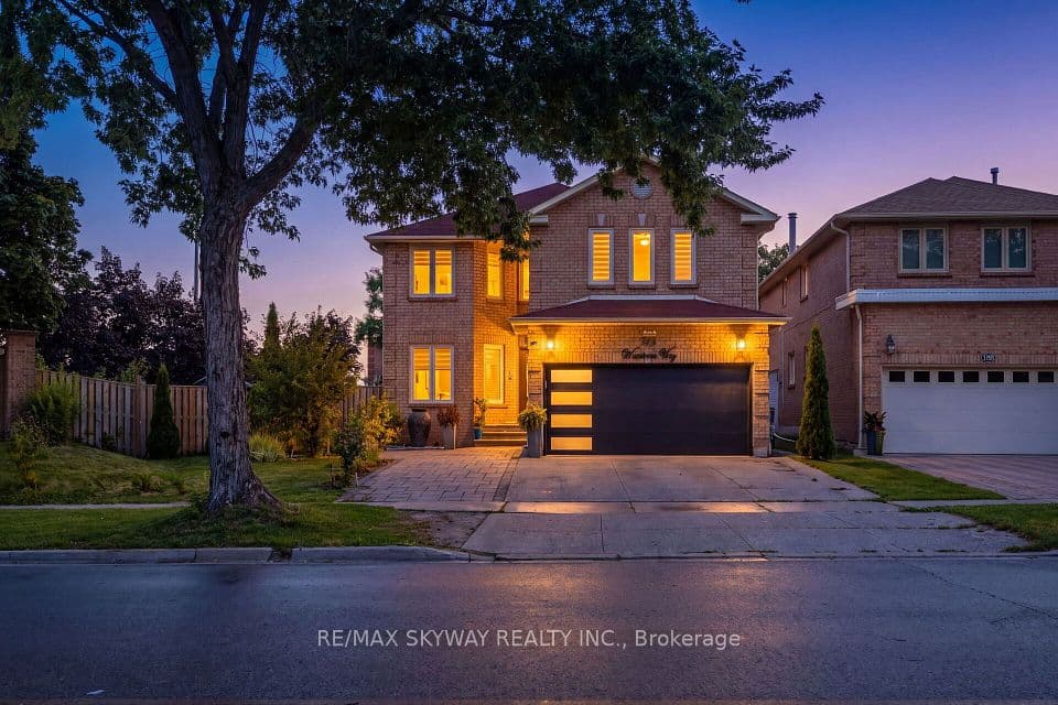 743 Winterton Way, Mississauga, ON L5R 3H7 – main photo