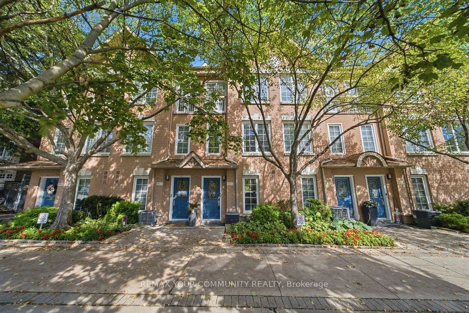 180 Manitoba Street 3, Toronto, ON M8Y 4G7 – main photo