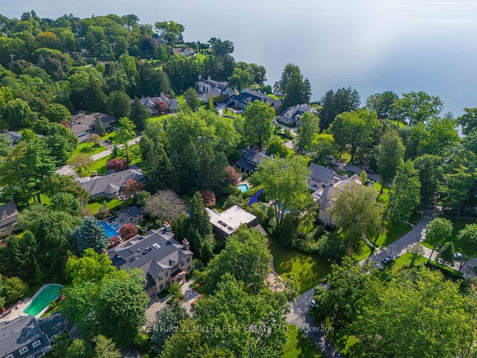16 Colonial Crescent, Oakville, ON L6J 4K9 – photo 3