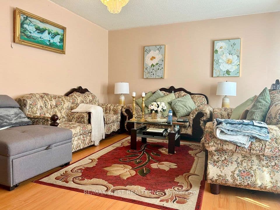 6458 Finch Avenue W 134, Toronto, ON M9V 1T4 – photo 3