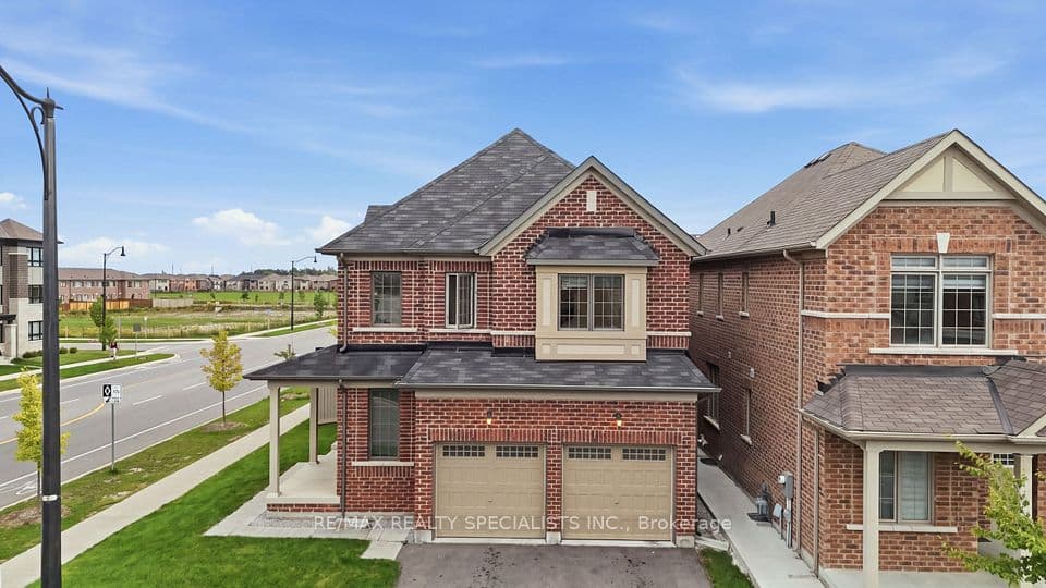 542 Remembrance Road, Brampton, ON L7A 5C8 – photo 3