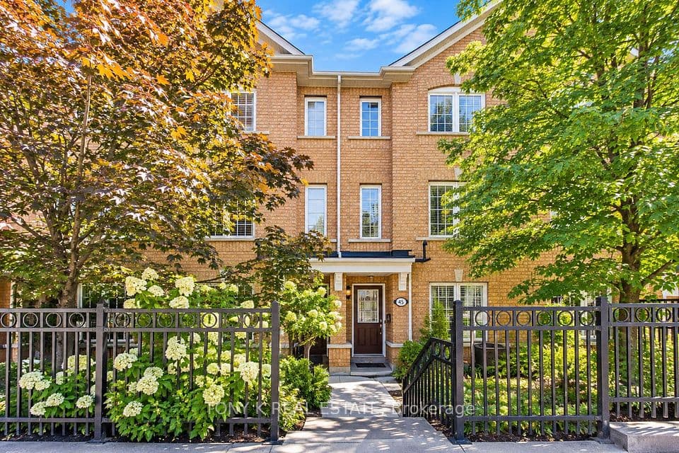 45 Weston Road, Toronto, ON M6N 5H3 – main photo