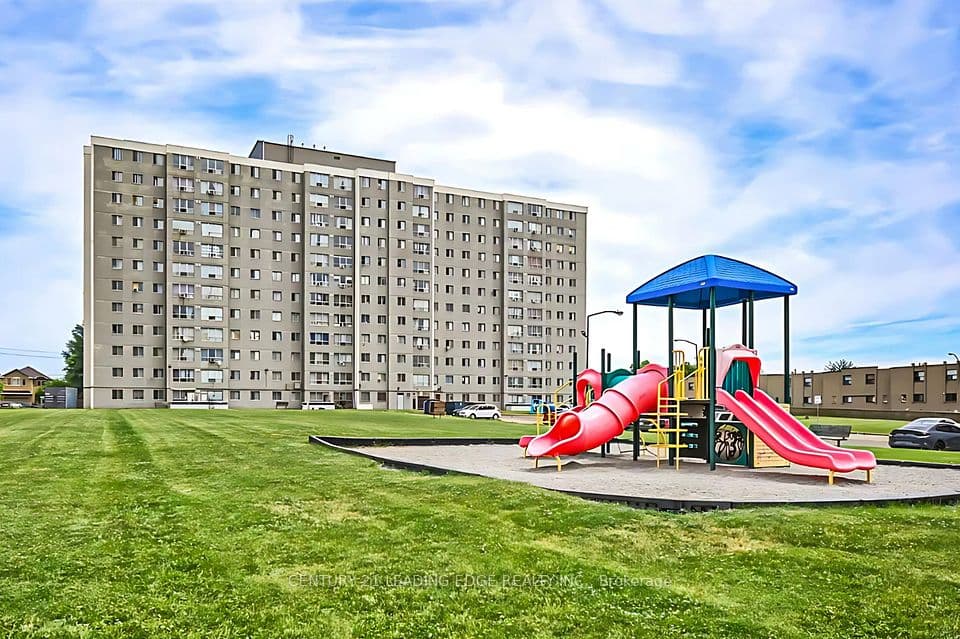 940 Caledonia Road 611, Toronto, ON M6B 2G8 – photo 3