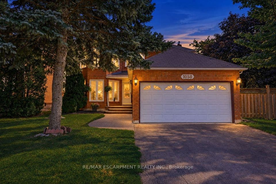 1058 Glenbrook Avenue, Oakville, ON L6H 4A3 – photo 3