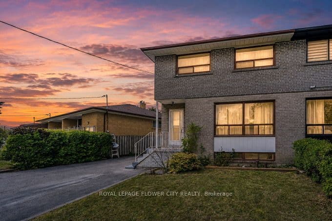 3 Clayhall Crescent, Toronto, ON M3J 1W5 – photo 2