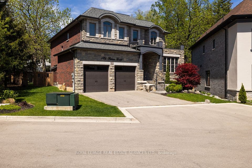 125 Paliser Court, Oakville, ON L6K 2H1 – main photo