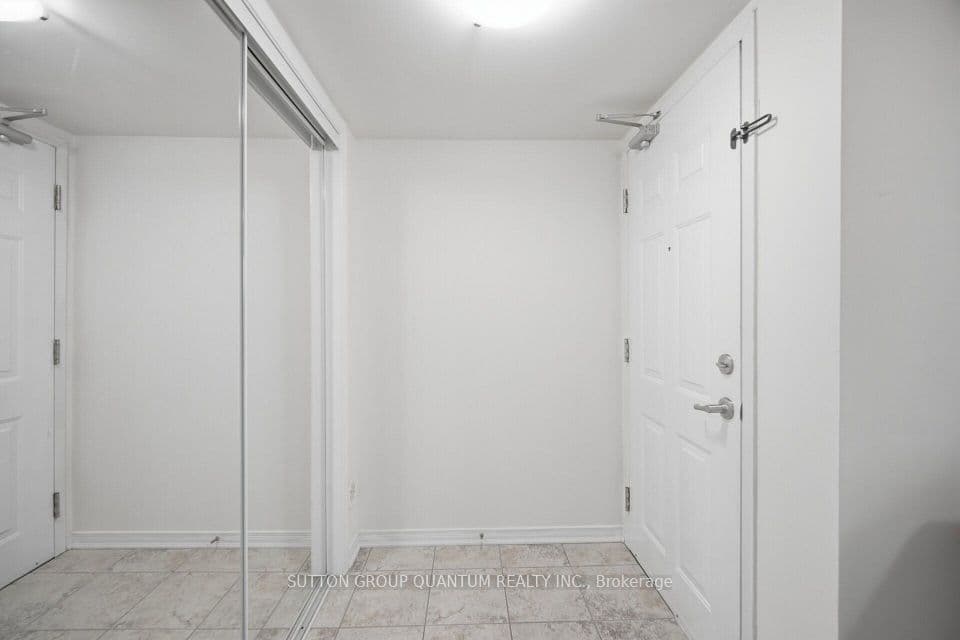 2441 Greenwich Drive 37, Oakville, ON L6M 0S3 – photo 2