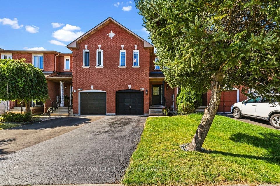 2093 Golden Orchard Trail, Oakville, ON L6M 3W8 – main photo