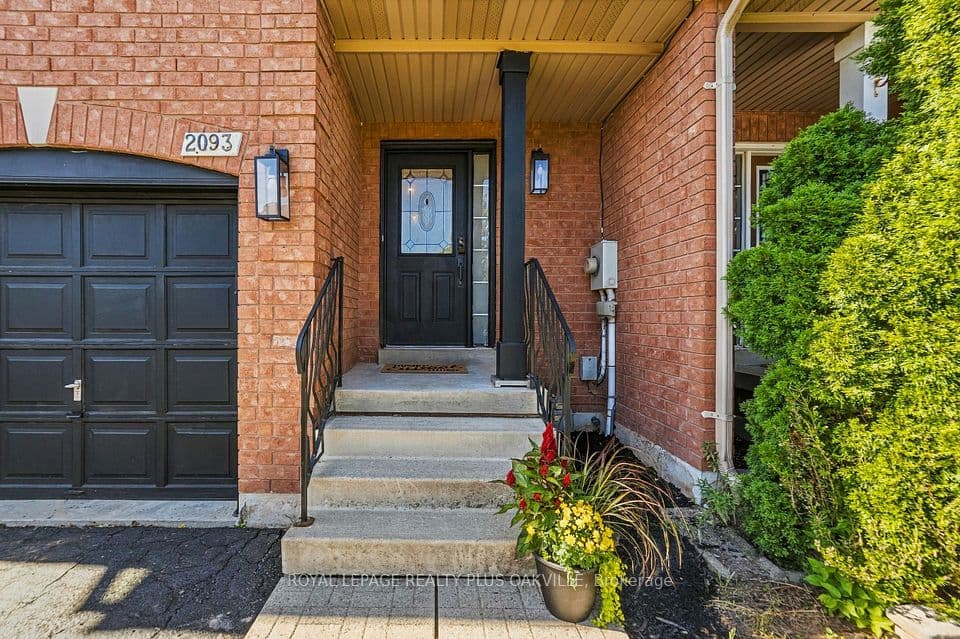 2093 Golden Orchard Trail, Oakville, ON L6M 3W8 – photo 3