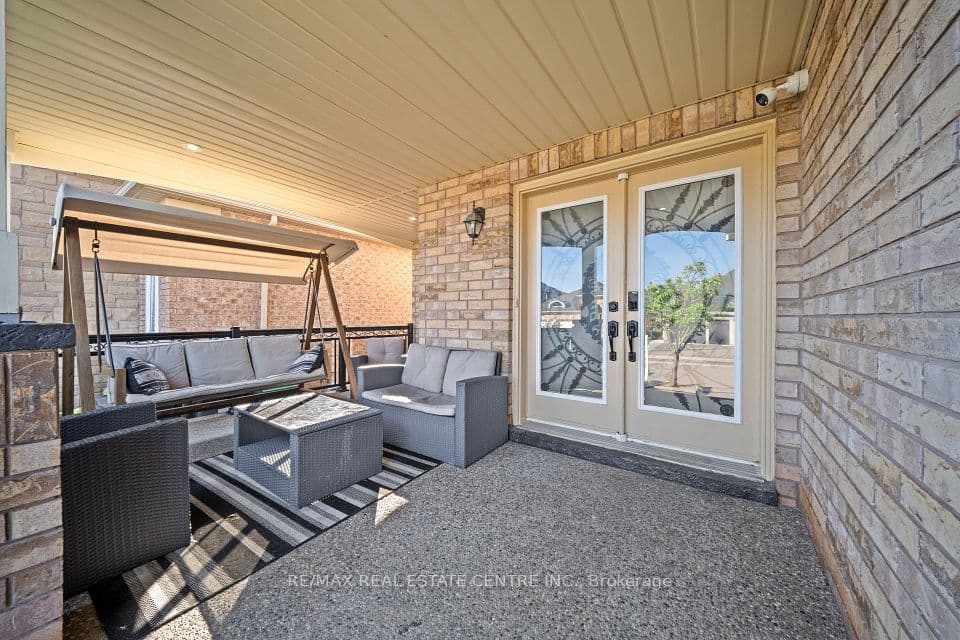 10 Midvale Road, Brampton, ON L7A 2N1 – photo 3