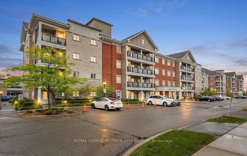 60 Baycliffe Crescent 204, Brampton, ON L7A 0Z4 – main photo