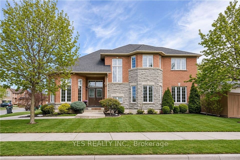 17 Snowcap Road, Brampton, ON L6R 1W2 – photo 2
