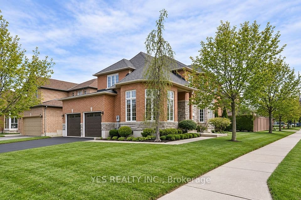 17 Snowcap Road, Brampton, ON L6R 1W2 – main photo