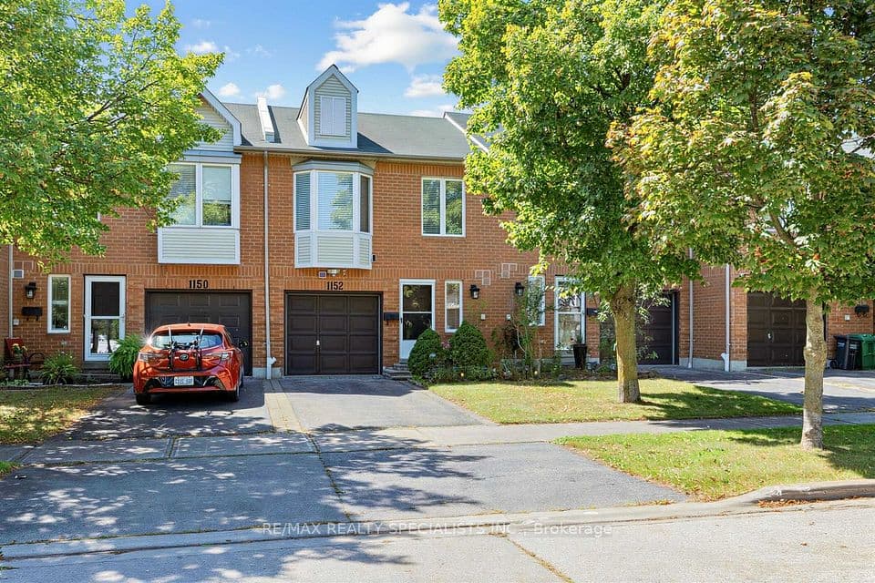 1152 WEST SHORE Drive, Mississauga, ON L5E 3H8 – photo 2