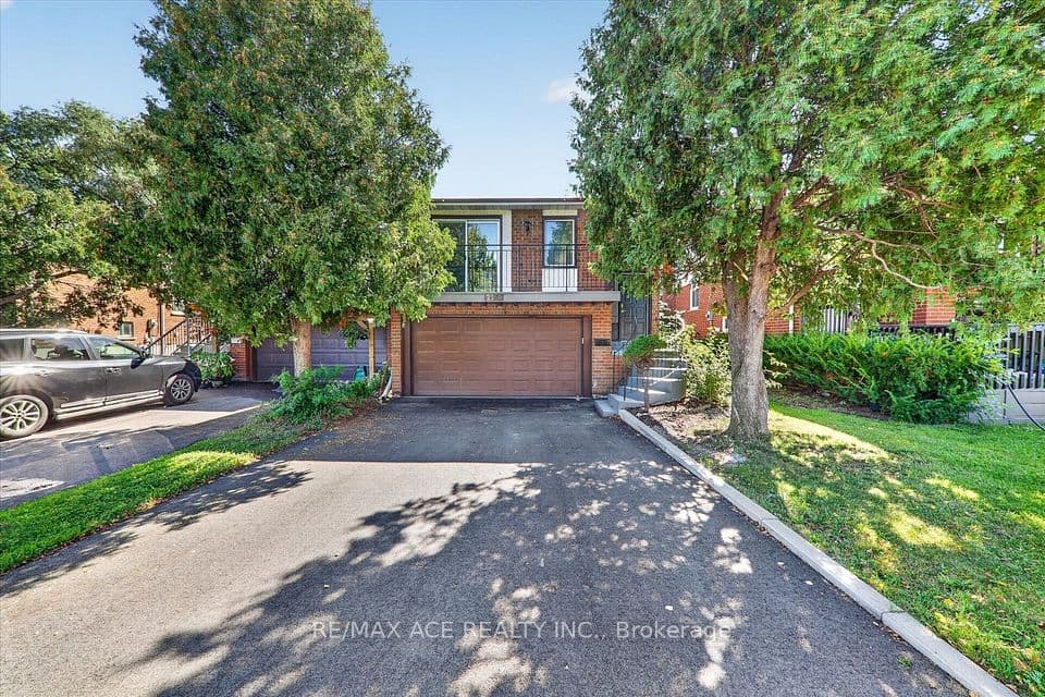 2330 Glastonbury Road S, Burlington, ON L7P 3Y3 – photo 2