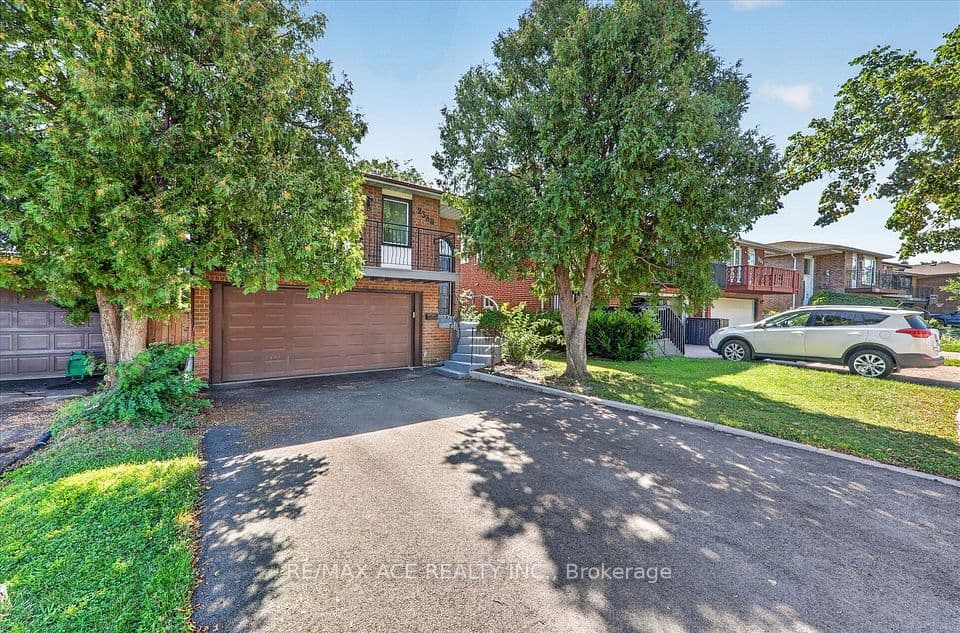 2330 Glastonbury Road S, Burlington, ON L7P 3Y3 – photo 3