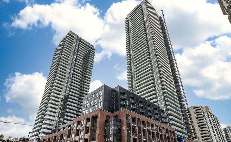 430 Square One Drive 3809, Mississauga, ON L5B 0L6 – main photo