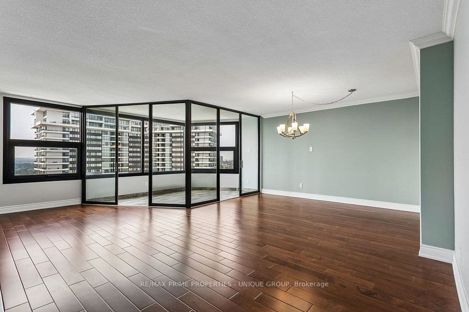 1300 Bloor Street 2108, Mississauga, ON L4Y 3Z2 – photo 2