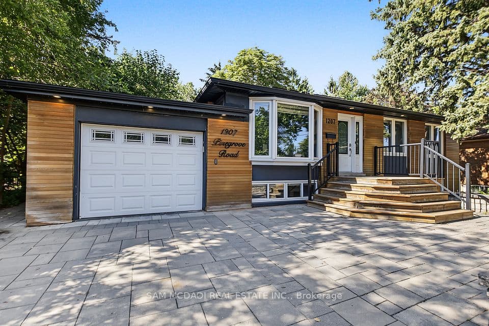 1207 Pinegrove Road, Oakville, ON L6L 2W8 – photo 2