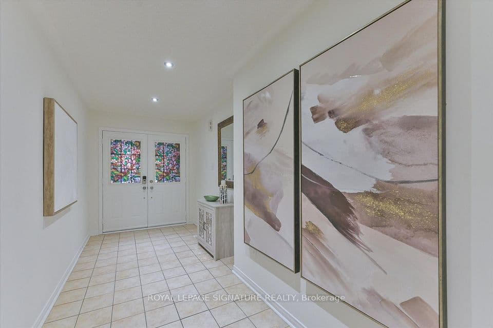 587 Candlestick Circle, Mississauga, ON L4Z 0B3 – photo 2