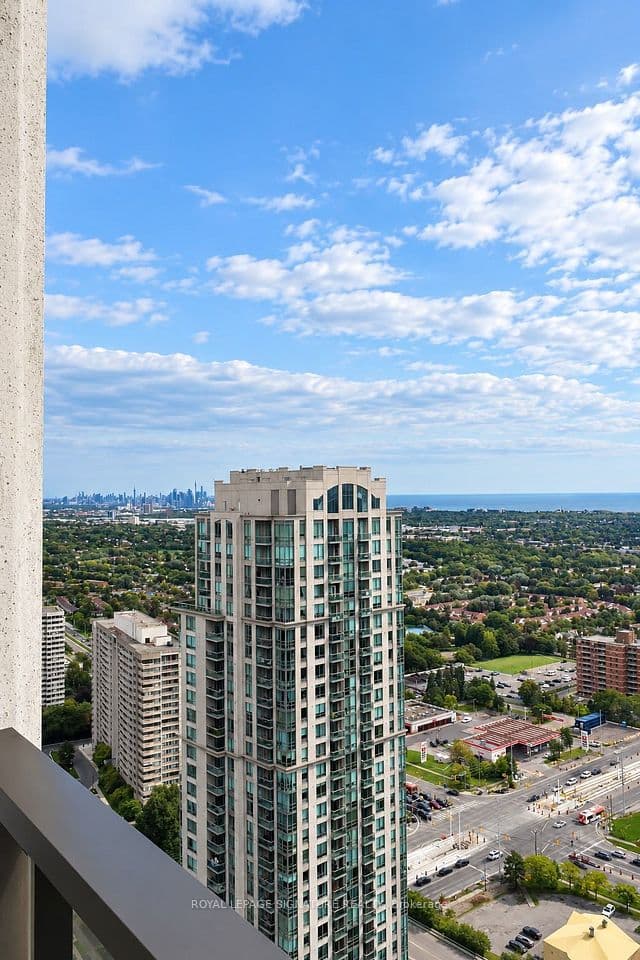 36 Elm Drive 3306, Mississauga, ON L5B 0N3 – main photo