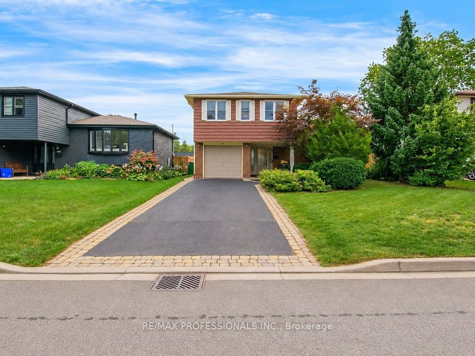652 Meadow Lane, Burlington, ON L7L 4R8 – photo 2