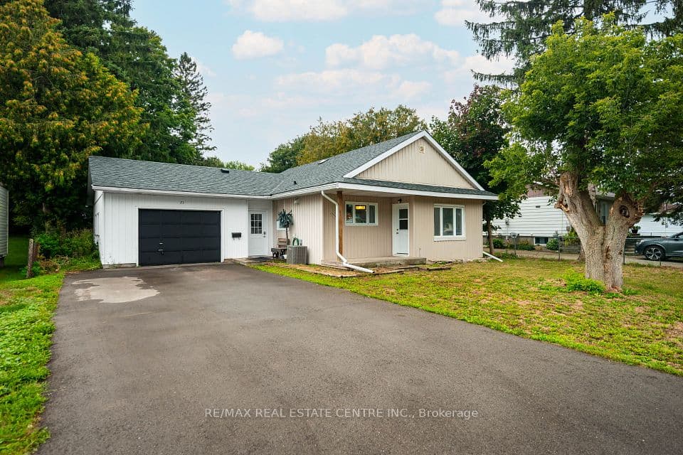 23 Third Street, Orangeville, ON L9W 2B2 – main photo