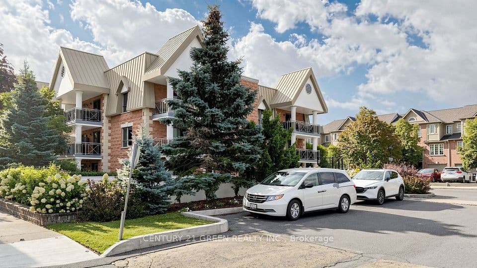 830 Scollard Court 311, Mississauga, ON L5V 0A2 – photo 2