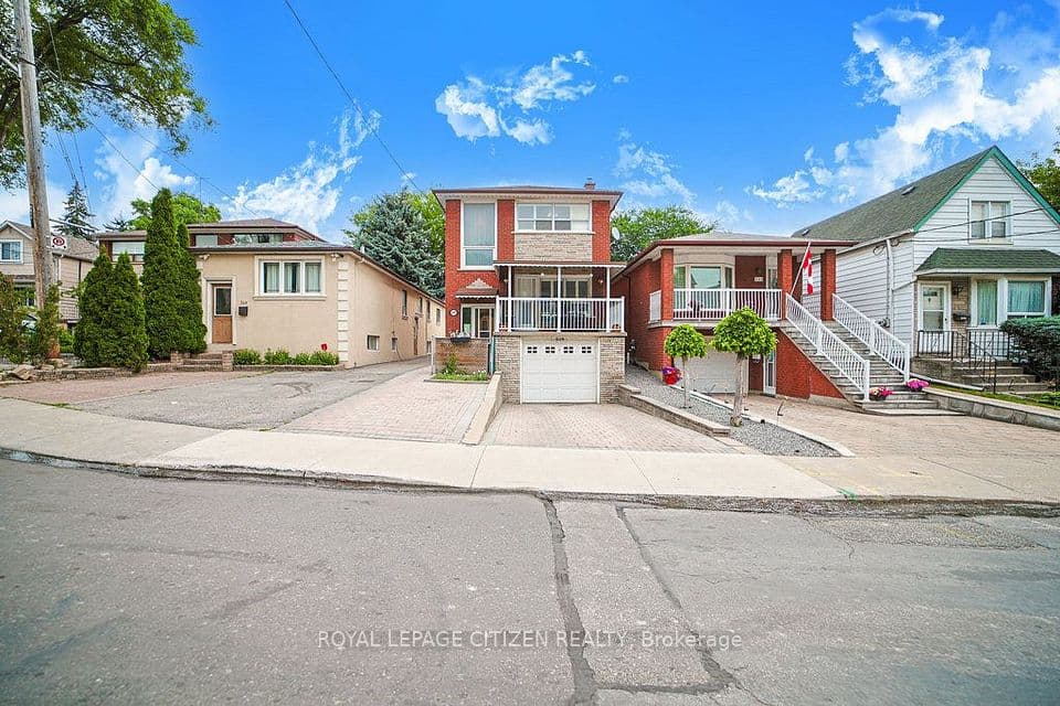 347 Harvie Avenue, Toronto, ON M6E 4L6 – photo 2