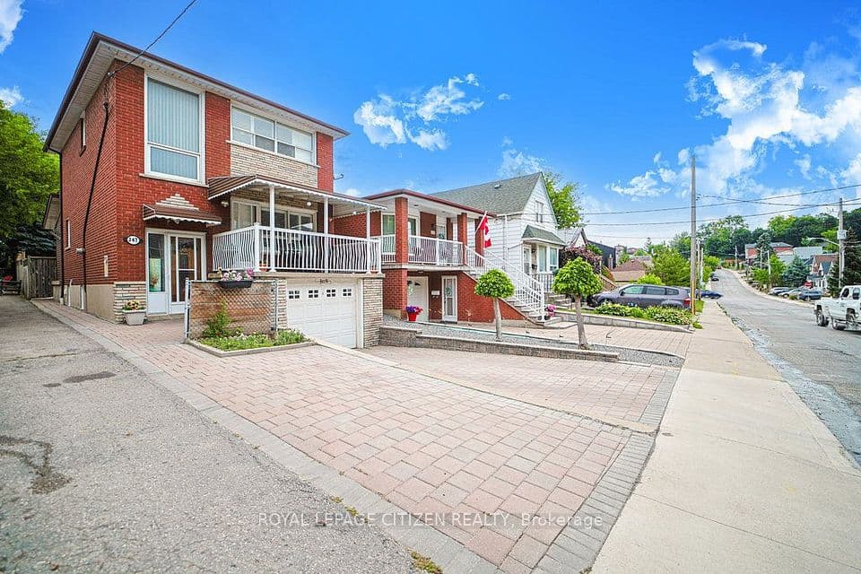 347 Harvie Avenue, Toronto, ON M6E 4L6 – photo 3