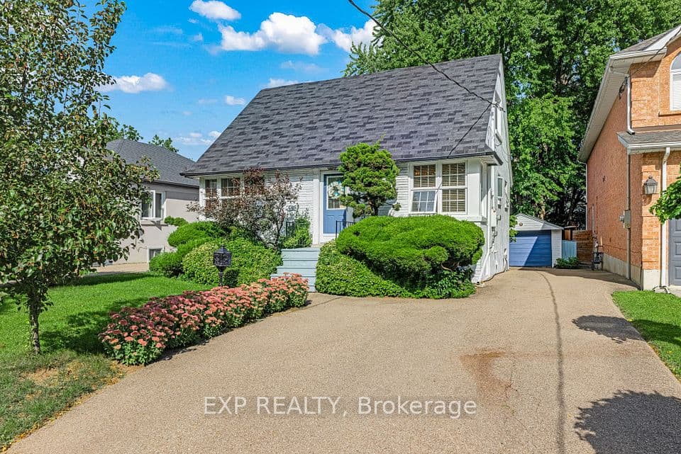 79 Shaver Avenue N, Toronto, ON M9B 4N6 – photo 2