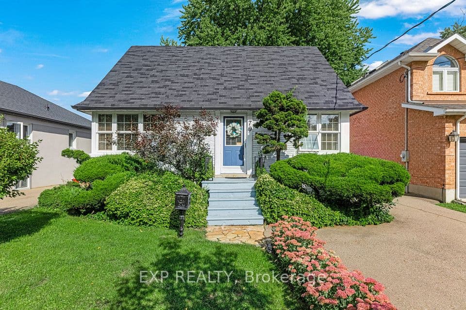 79 Shaver Avenue N, Toronto, ON M9B 4N6 – main photo