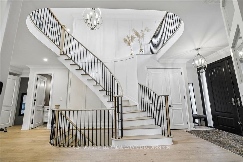 3348 Skipton Lane, Oakville, ON L6M 0K3 – photo 3