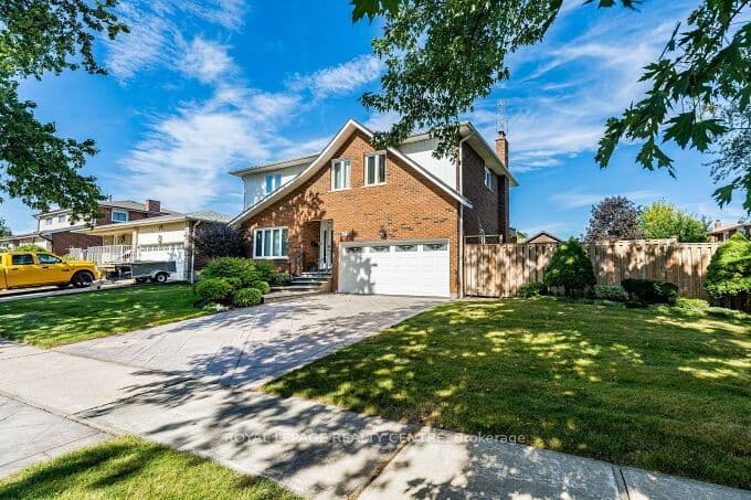 671 Louis Drive, Mississauga, ON L5B 2V4 – photo 2