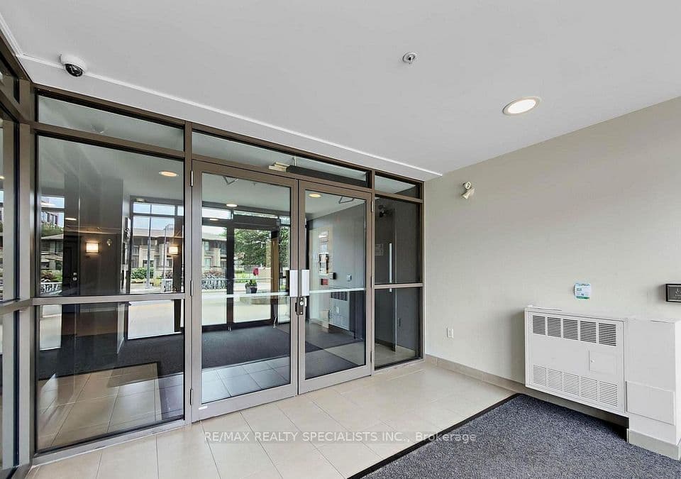 5010 Corporate Drive 237, Burlington, ON L7L 0H6 – photo 2