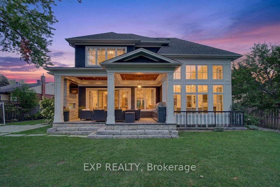 528 Wellington Crescent, Oakville, ON L6L 4X5 – photo 2