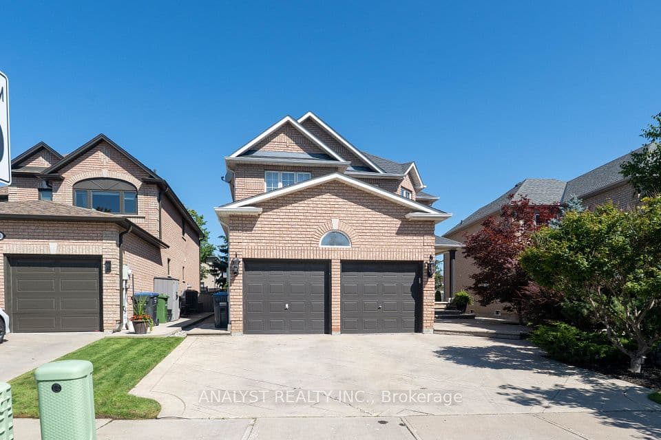 216 Waterbury Street, Caledon, ON L7E 2H9 – photo 3