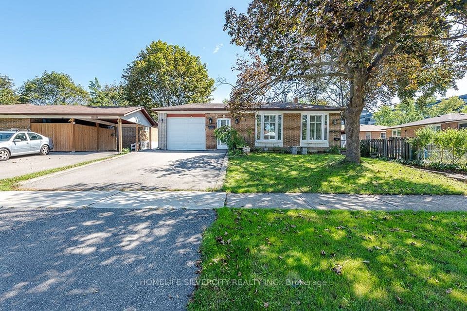 3602 Dunrankin Drive, Mississauga, ON L4T 1V9 – photo 2