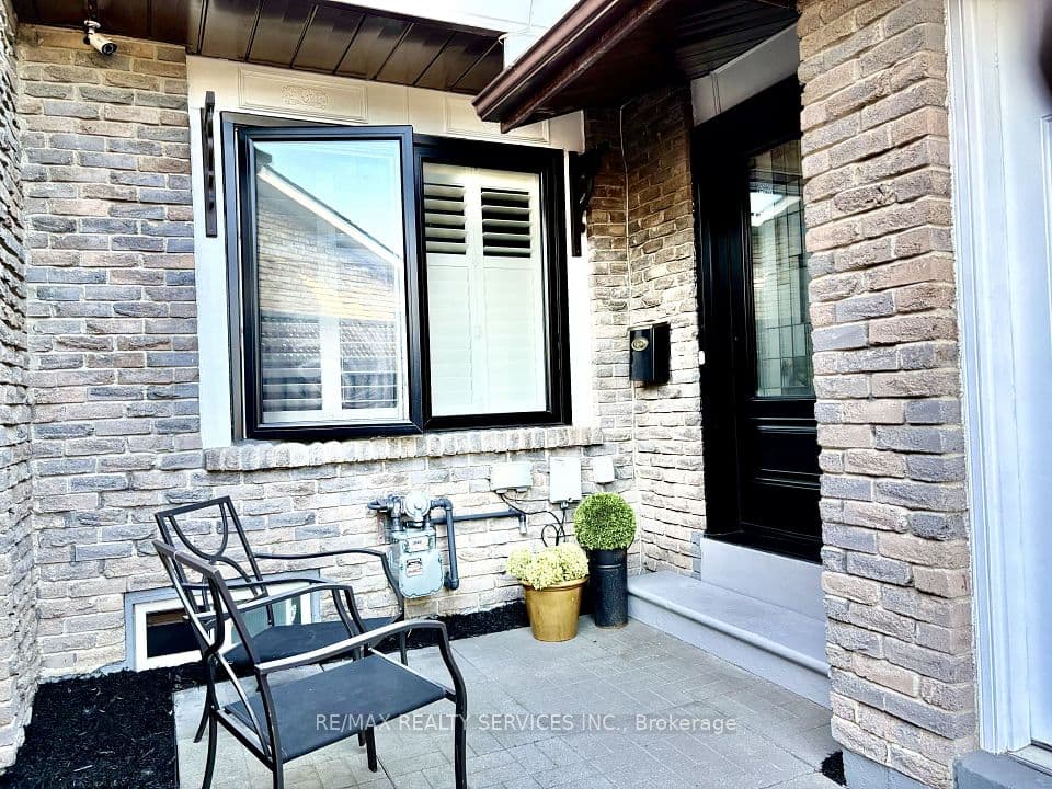 151 Greene Drive, Brampton, ON L6V 2P2 – photo 2