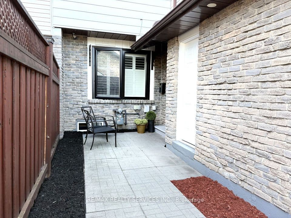151 Greene Drive, Brampton, ON L6V 2P2 – photo 3